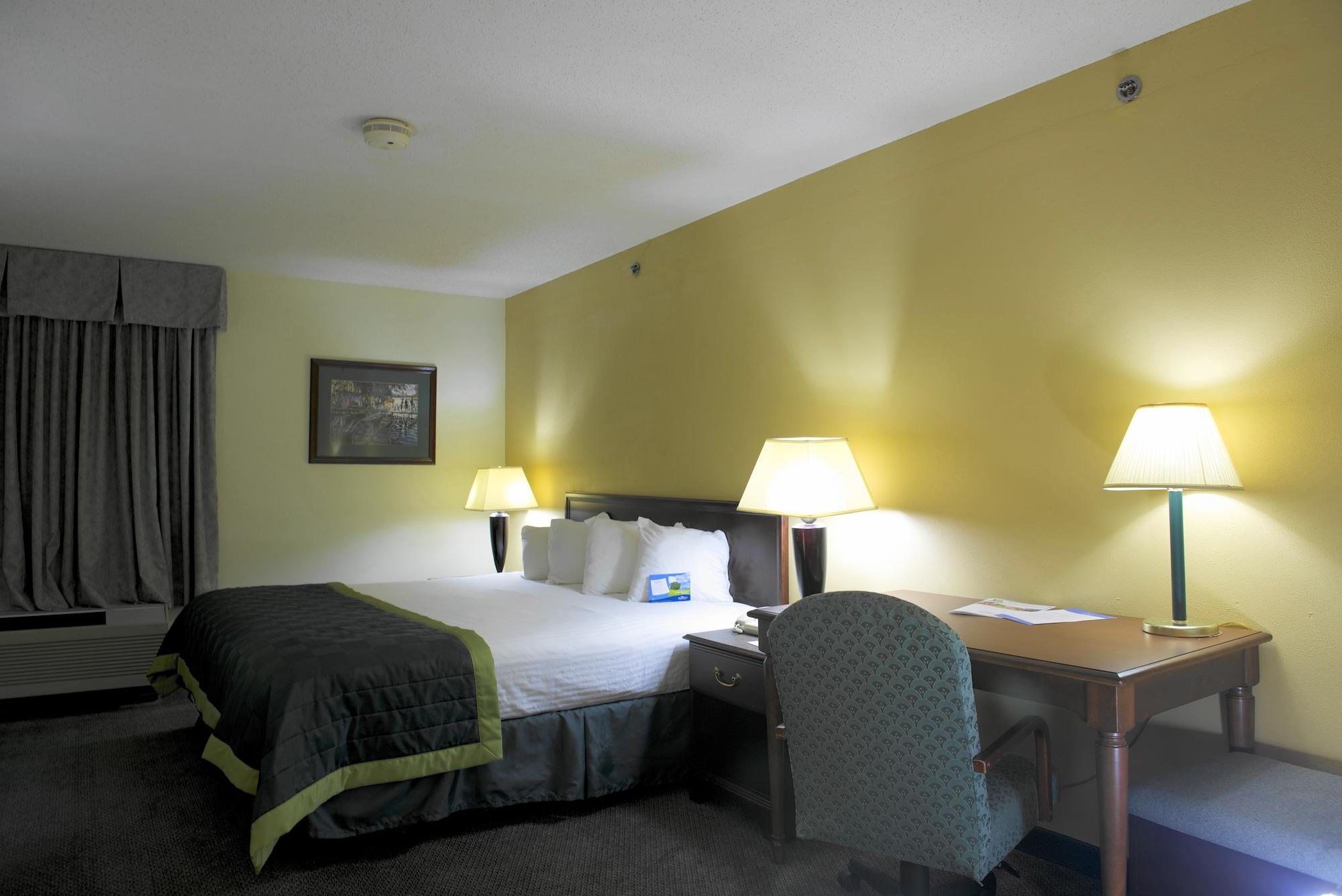 Baymont By Wyndham Mason Hotel Exterior photo