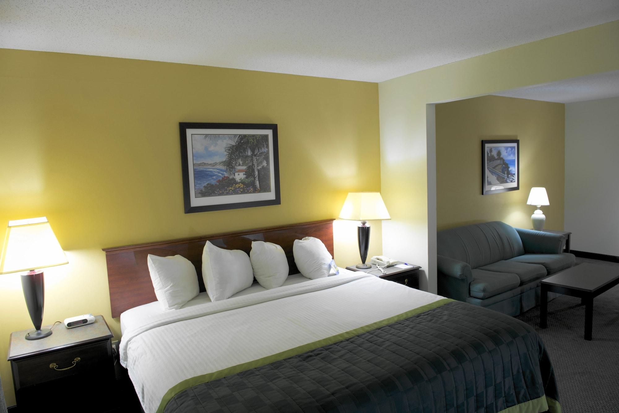 Baymont By Wyndham Mason Hotel Exterior photo