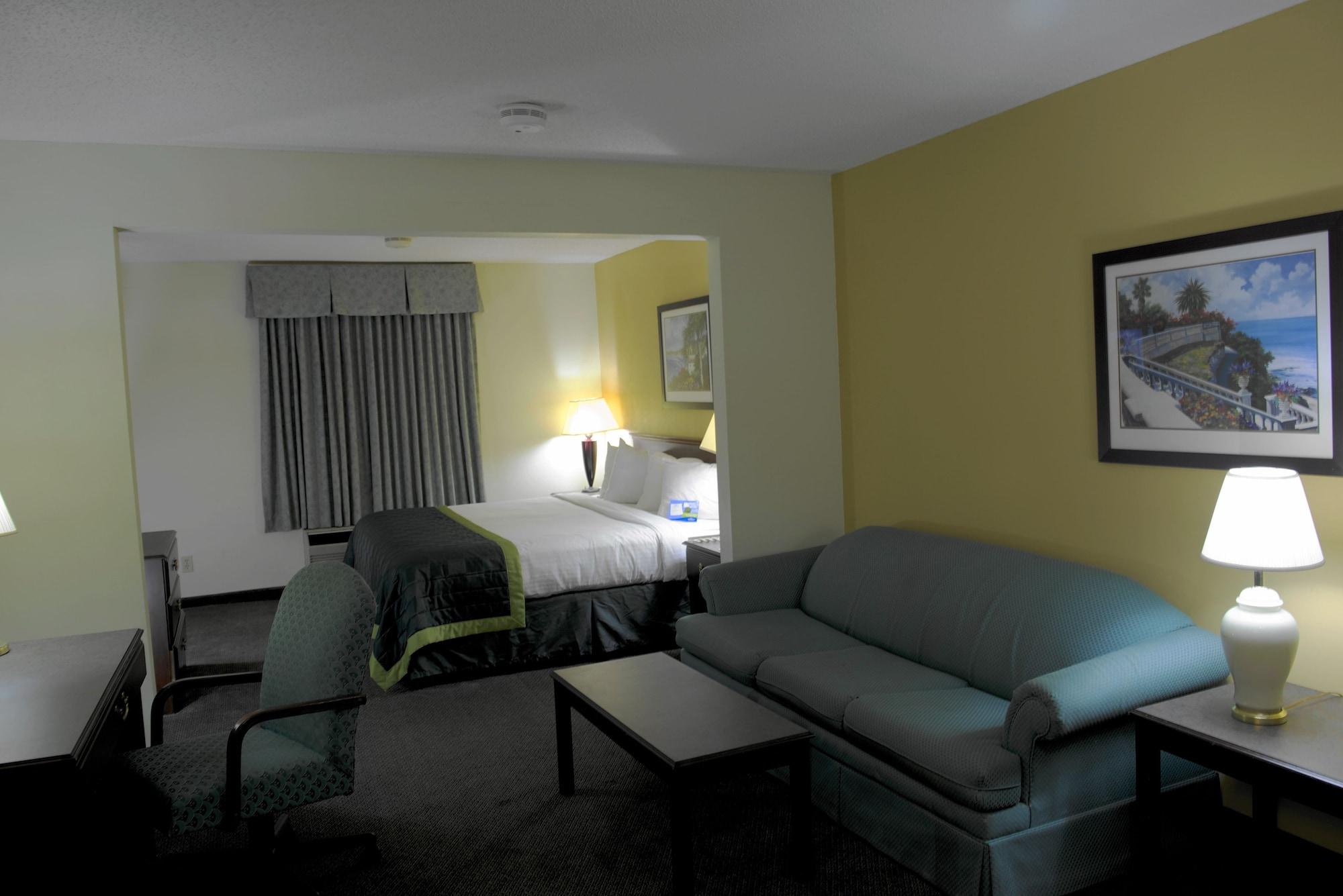 Baymont By Wyndham Mason Hotel Exterior photo